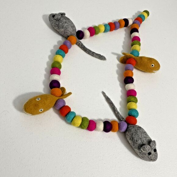 Trader Joe’s Here, Kitty Kitty Cat Toy Handcrafted Felted Balls Fish Mouse 36” - Picture 5 of 5